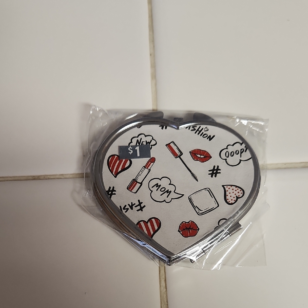 Modella Silver Heart-Shaped Mirror 1-3